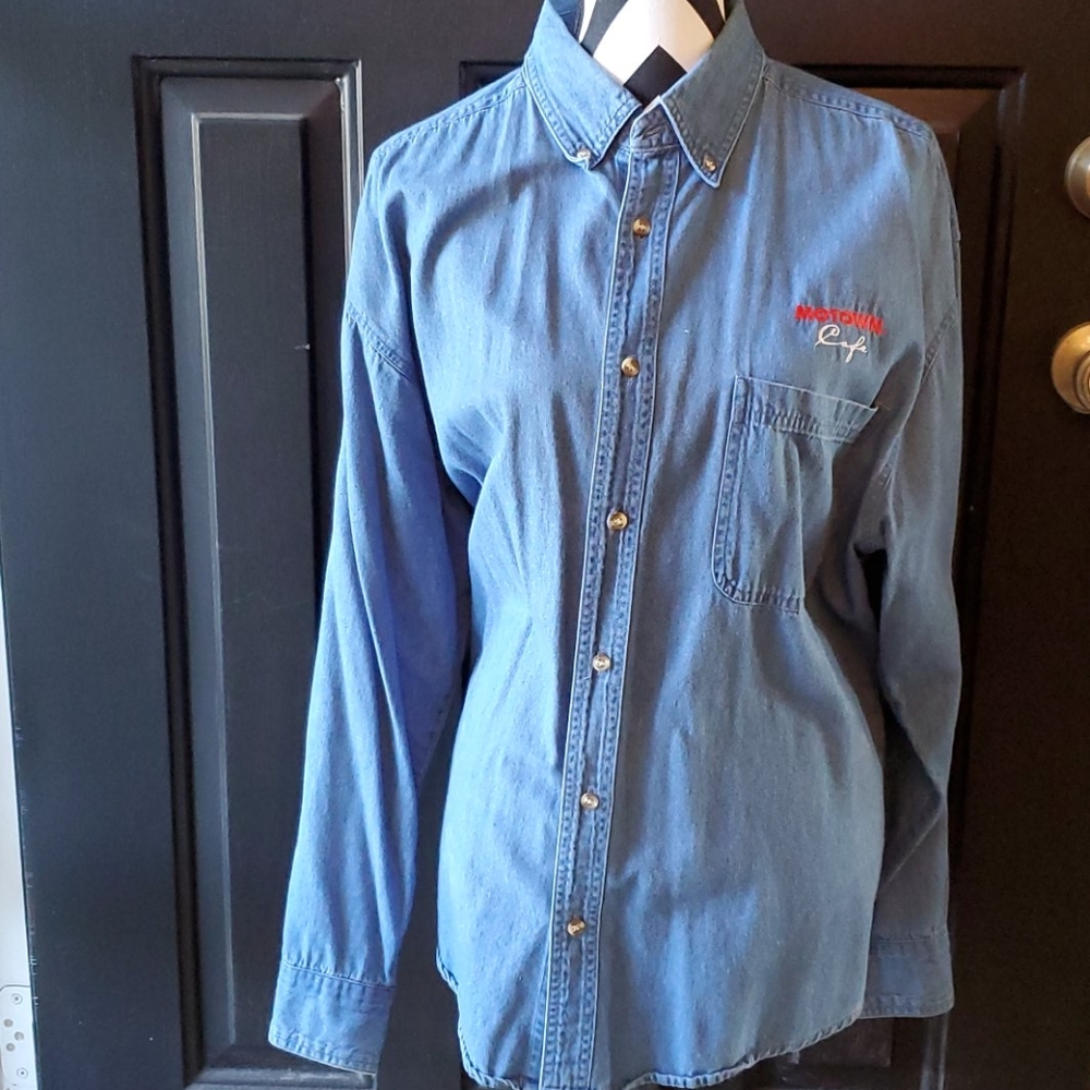 Motown Cafe New York Blue Jean Shirt NWOT Lg - Picture 3 of 7